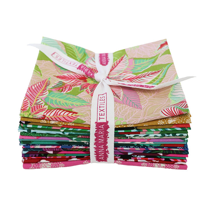 Cozy Christmas | Fat Quarter Bundle by Anna Maria Textiles | 18 pcs | 100% Cotton