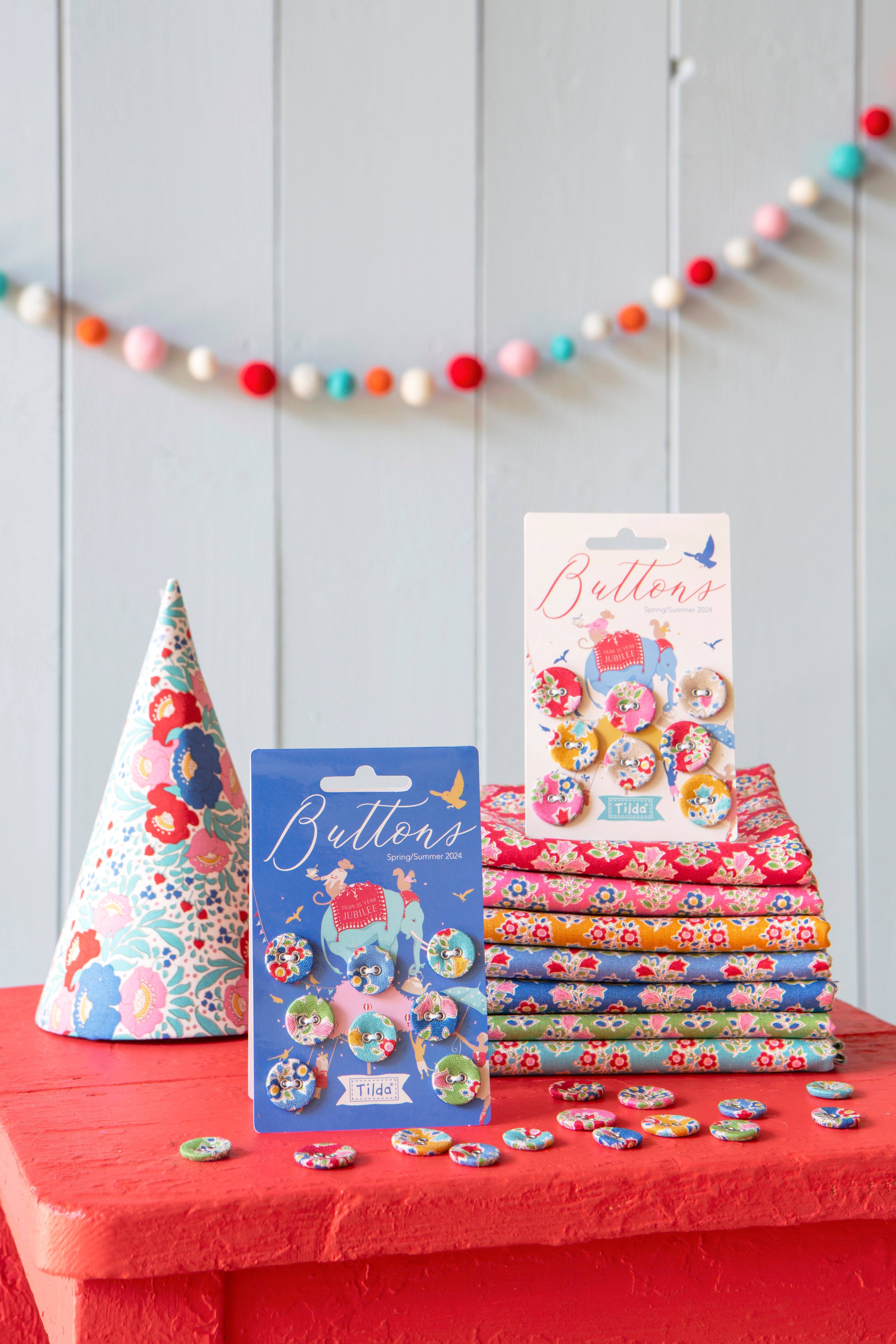 Tilda Jubilee Farm Flower 18 mm Decorative Buttons | TIL400061 | 8 pcs