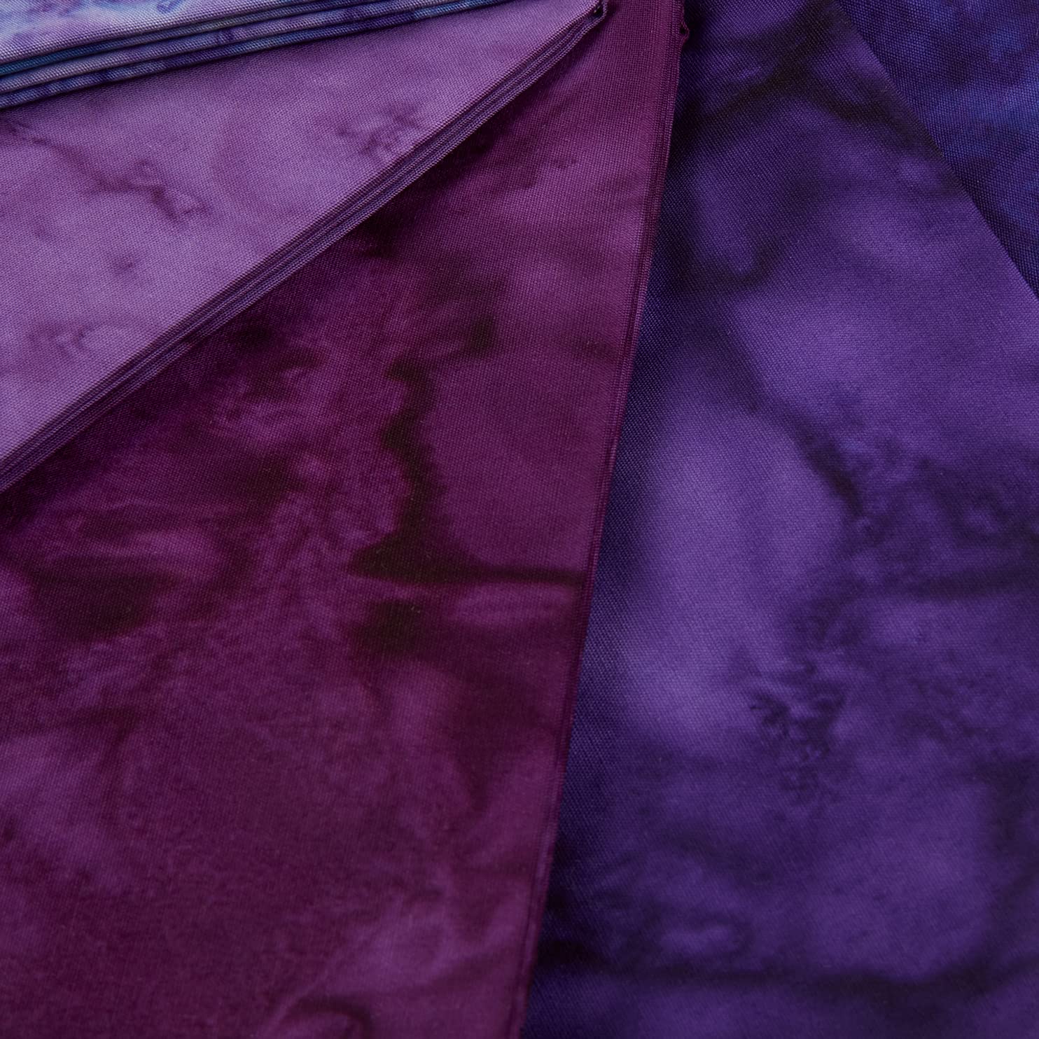 Lava Solids Batik Fat Quarter Bundle - Grapevine by Anthology Fabrics | 10 pcs